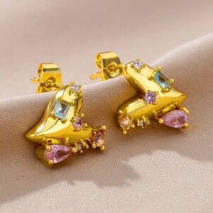 Bohemian heart stud earrings N113